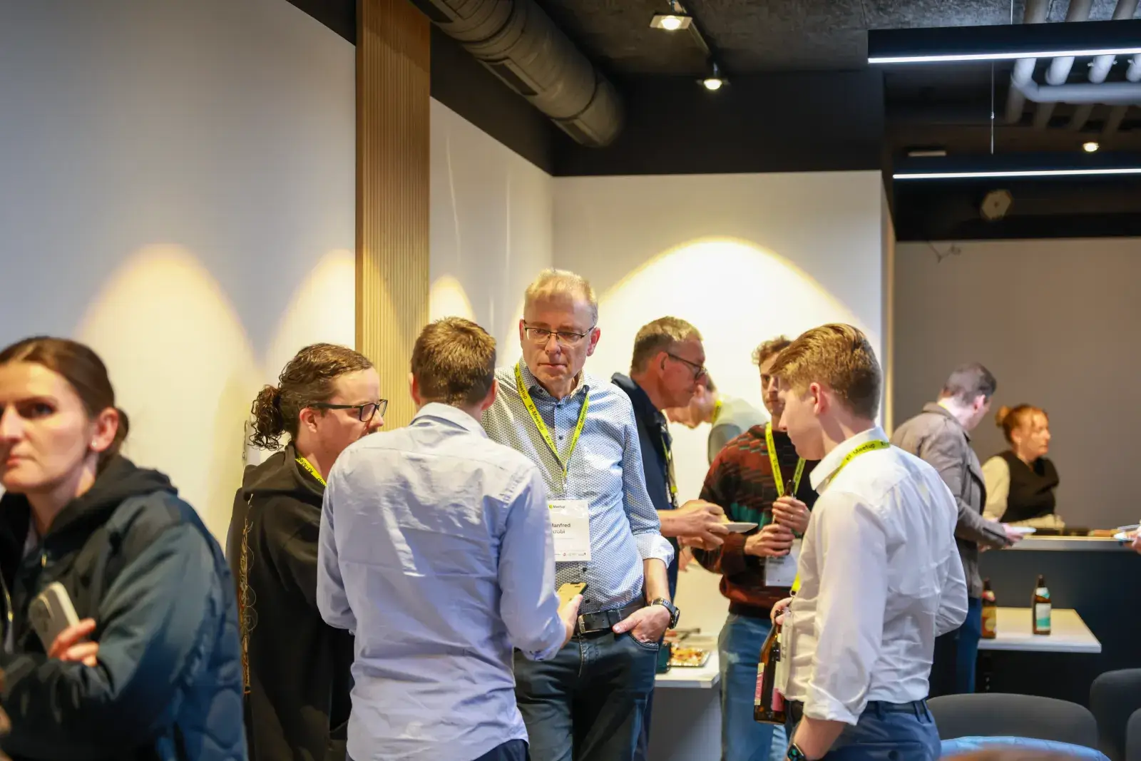 Networking-Runde im Saal nach den Vorträgen