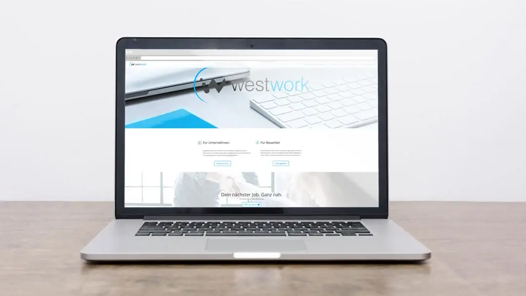 Website des Personalvermittlers westwork auf einem Laptop